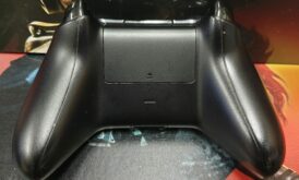 Alternative view of Xbox One trådlös handkontroll - Begagnat tillbehör