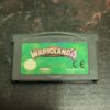Framsidan av kassetten til TV-spelet Wario Land 4 Game boy advance (GBA) i Europeisk EUR utgåva